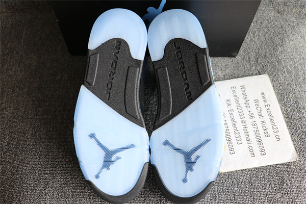Nike Air Jordan 5 Retro UNC