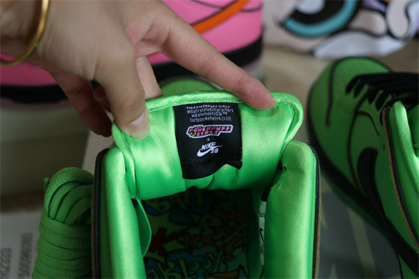 The Powerpuff Girls x Nike SB Dunk Green