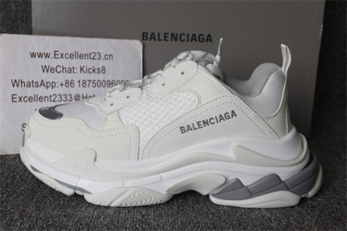 Balenciaga Triple-S 1.0 Sneaker 077