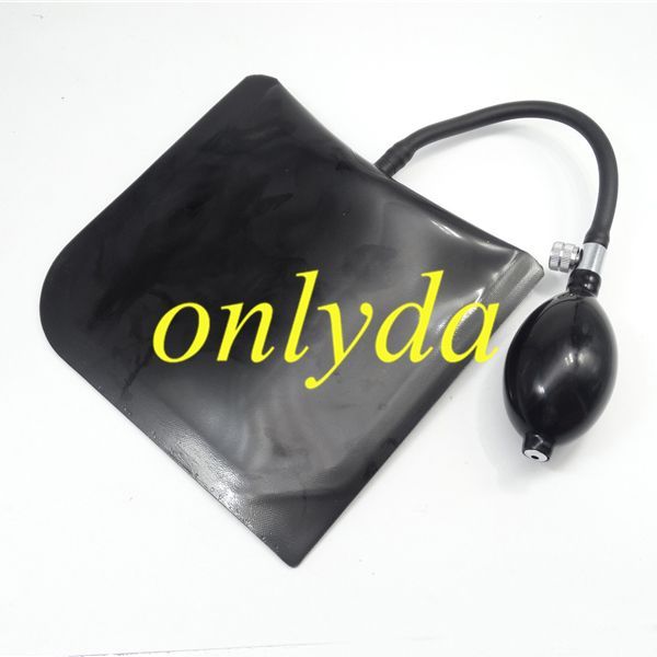 Air wedge middle size black （explosion-proof material) 15.5*17cm