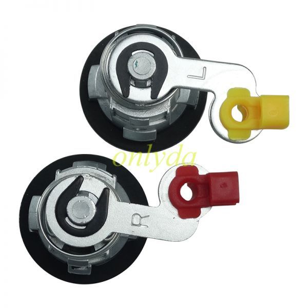 Mitsubishi front left and right door locks YE05506A