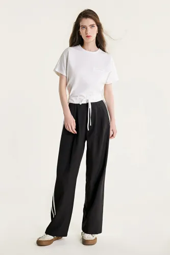 White Mock Welt Pocket Round Neck T-Shirt