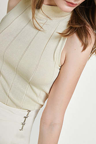 Sea Shell High Neck Sleeveless Knit Top