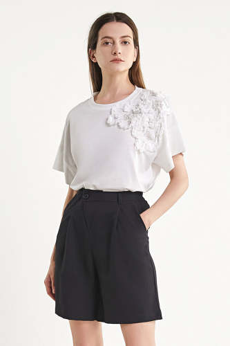 White Floral appliqué T-shirt