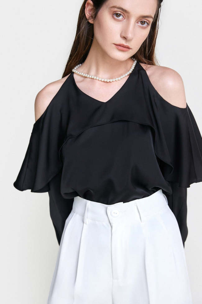 Black Pearl Necklace Off-the-Shoulder Flounce-Trimmed Blouse