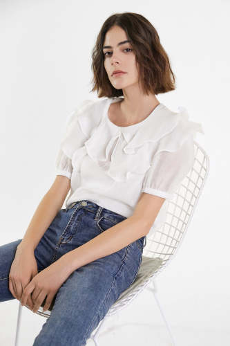 Flash Sale                White Flounce-Collared Short Sleeve Blouse