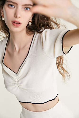 White Contrast Trim Ruched Front Knit Top