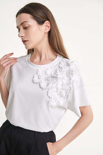 White Floral appliqué T-shirt