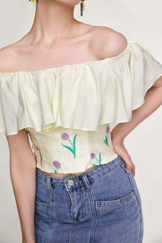 Light Yellow Tulip Print Off-the-Shoulder Ruffle Cropped Blouse