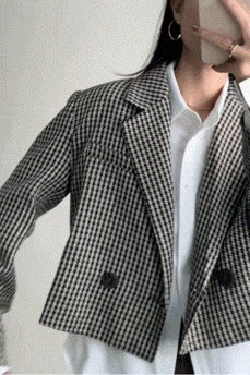Sienna Double-Breasted Houndstooth Cropped Blazer