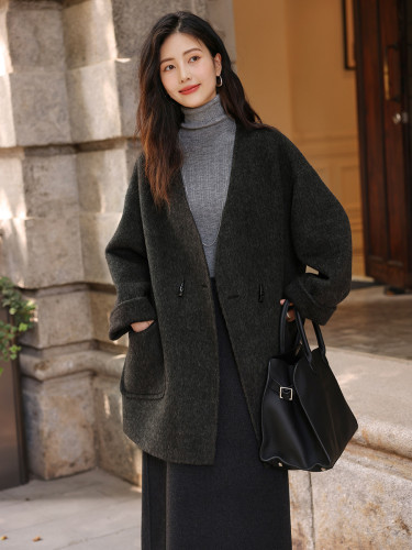 Woolen coat women's loose horn button coat
