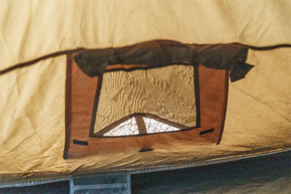 Tail-vented hot tent