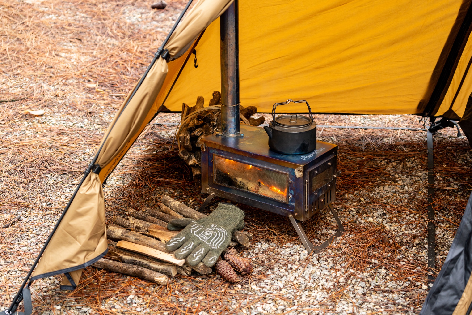 Fireden tent with stove jack
