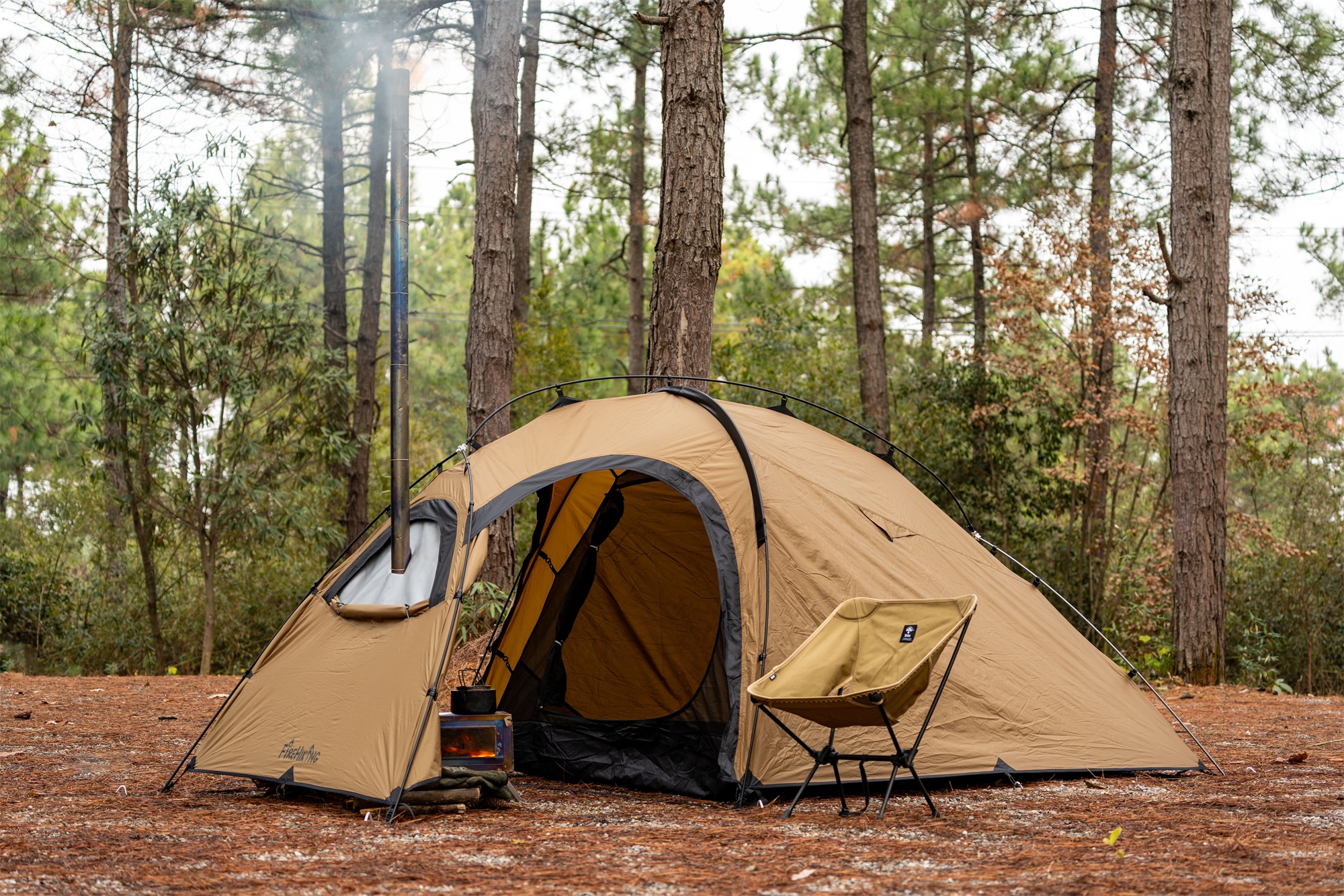 Fireden portable tent with inner tent and stove jack