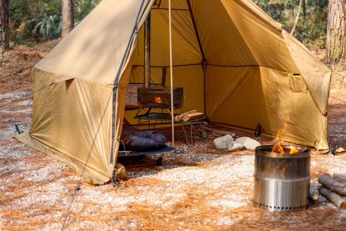 【日本限定】FireHiking テント | Fireyurt ワンポールテント, 2-3人用キャンプテント,煙突ポート付きオールシーズンに対応
