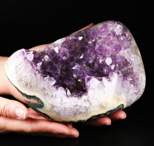 8 '' Geode Cluster Amethyst N86