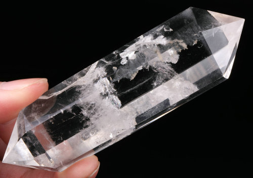 3.5 '' Clear Quartz Crystal Q1270