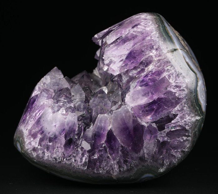 4.1 '' Geode Cluster Amethyst Q1328