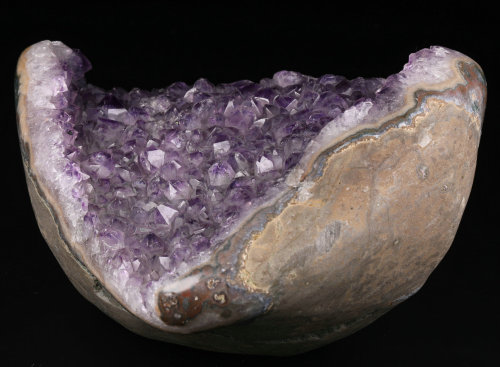 5.7 '' Geode Cluster Amethyst Q1685