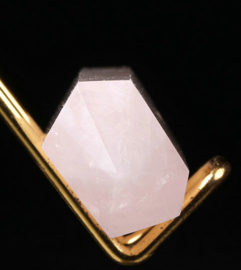 3.8 '' Rose Quartz Crystal Q1748