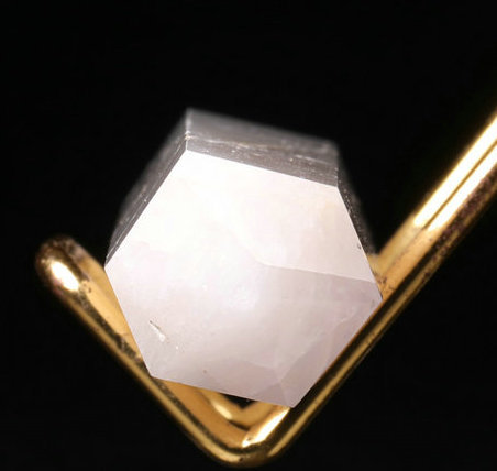 3.9 '' Rose Quartz Crystal Q1746