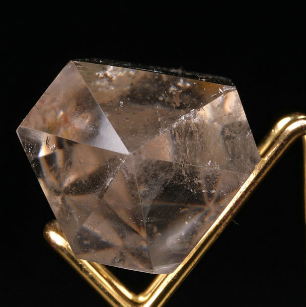 4.2 '' Smoky Quartz Crystal Q1744