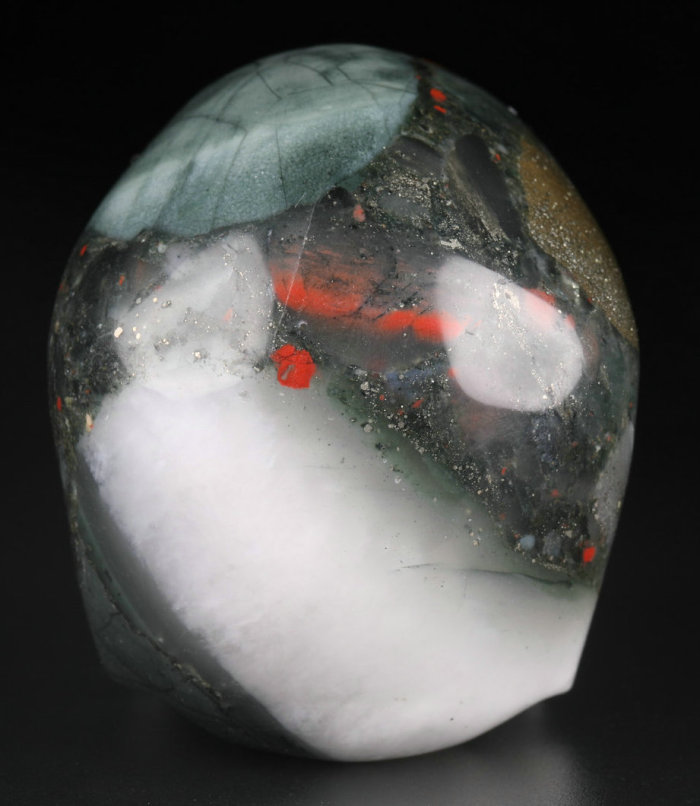 2.5 '' African Bloodstone Q2184