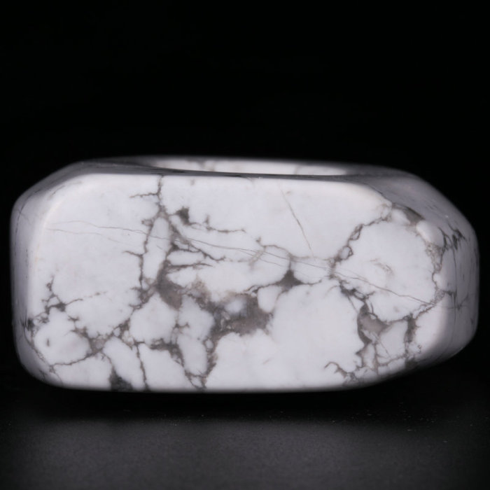 3.8 '' Howlite K2920