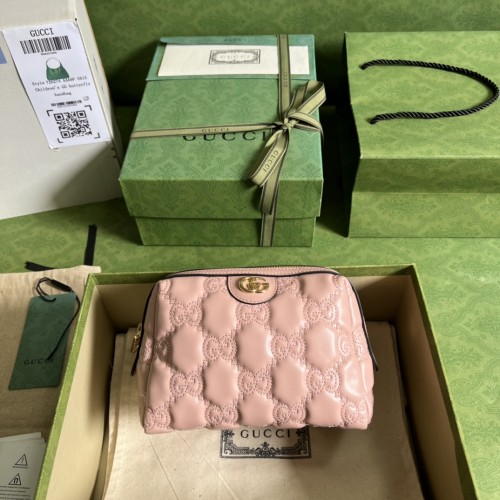 Gucci GG Matelassé Beauty Case Pink