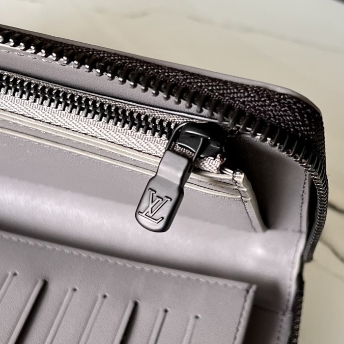 Louis Vuitton M81335 Brazza Wallet, Grey, One Size