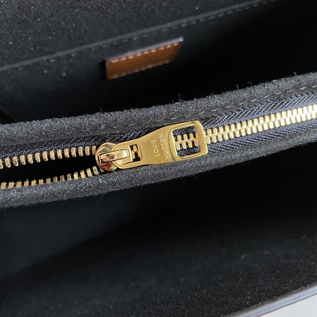 US$ 194.75 - Top Original Louis Vuitton Dauphine Chain Bag M44391