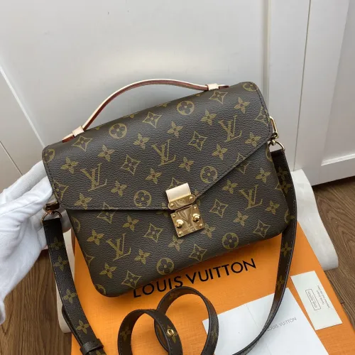 Top Louis Vuitton Metis Messenger Bag M40780