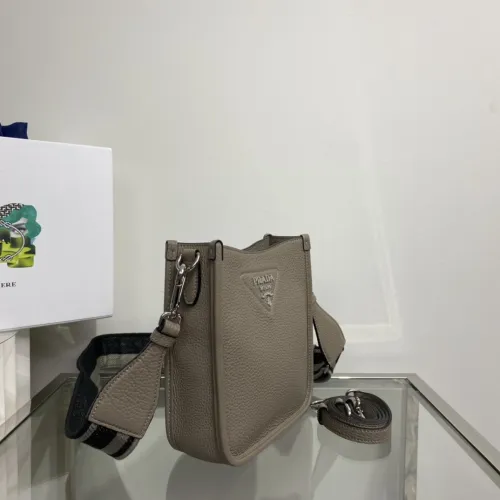 Top Original Prada Leather mini shoulder bag 1BH191
