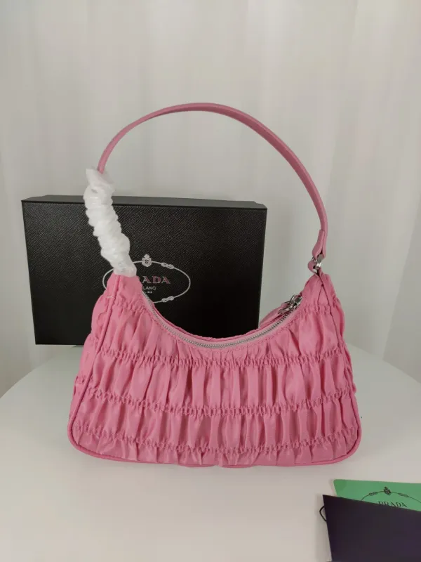 Prada003 22PJ09