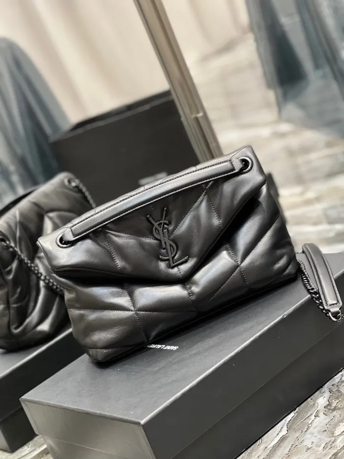 YSL LOULOU PUFFER 577476 29CM