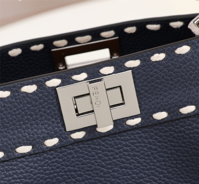 Fendi1120JQE042 23*19 cm