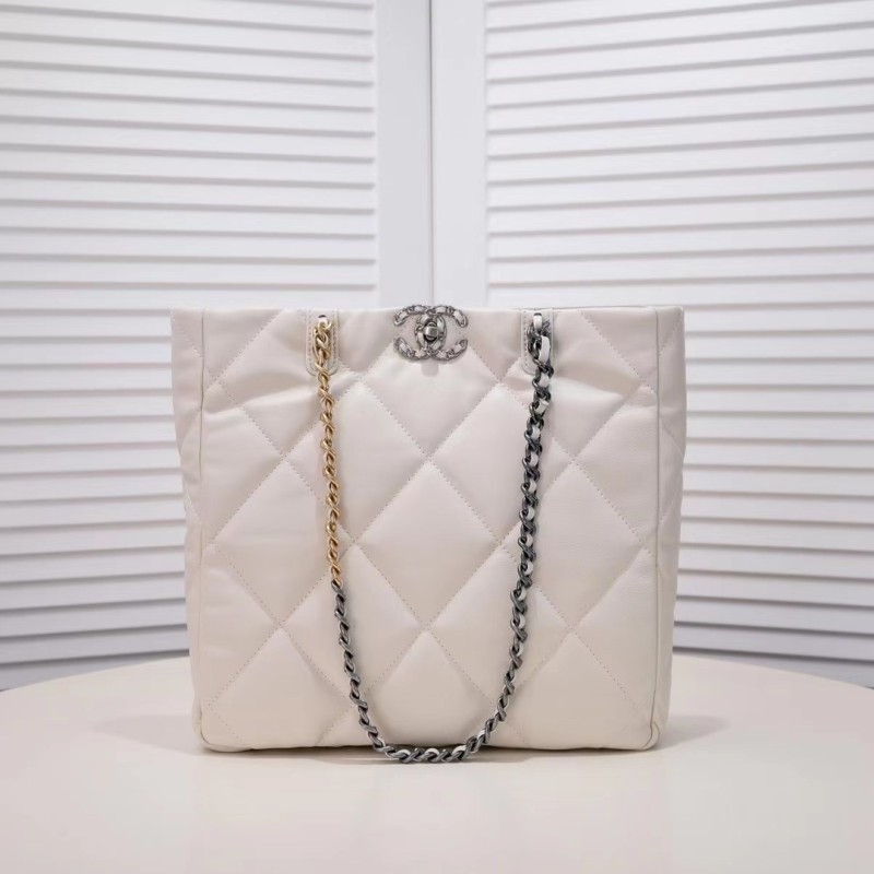 CHANEL3169LM591 30x37 cm