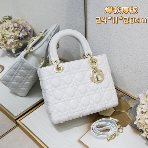 Medium Lady Dior Bag White Sheepskin LM071 24cm