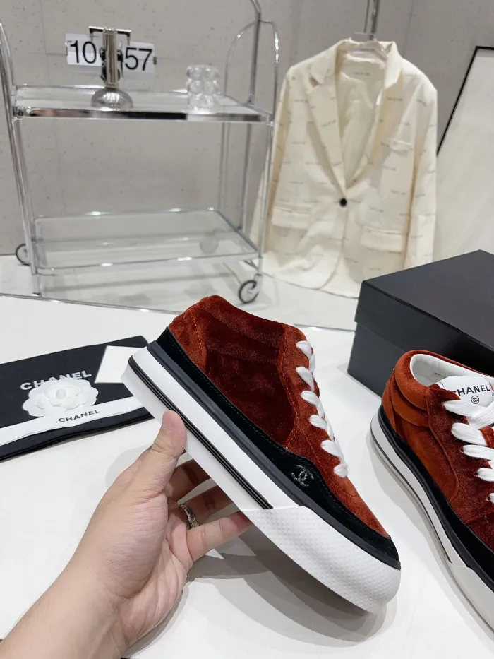 Chanel 014 Casual shoes XM072