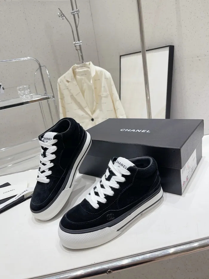 Chanel 014 Casual shoes XM072