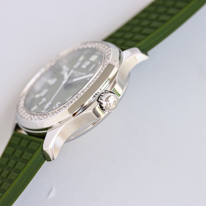 PATEK PHILIPPE AQUANAUT 5072 35.6mm