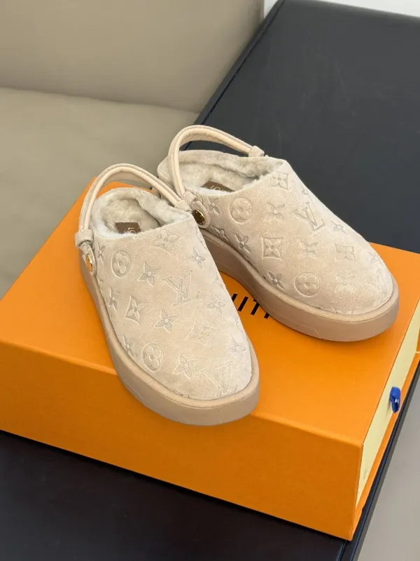 LV shoes 018 XM023