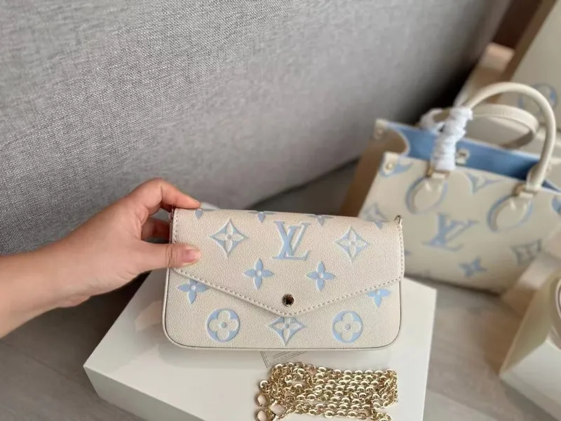 LV POCHETTE FÉLICIE Chain Bag M61276 LM071 22cm