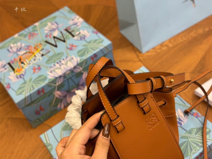 Loewe Hammock Bag 002 LLS051 20cm