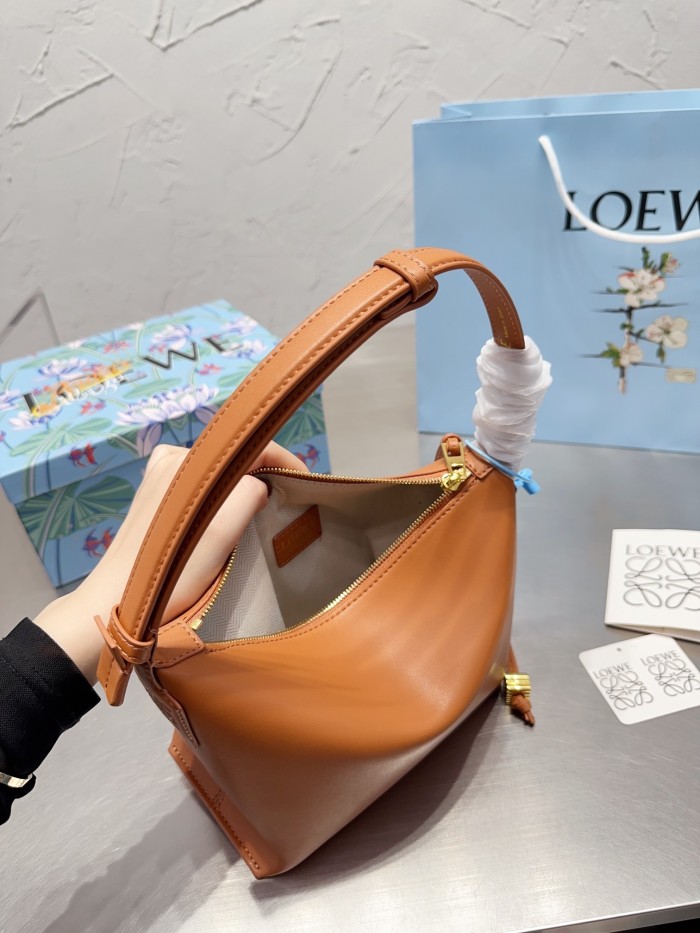 Loewe Hammock Hobo Bag 001 LLS551 20.5cm