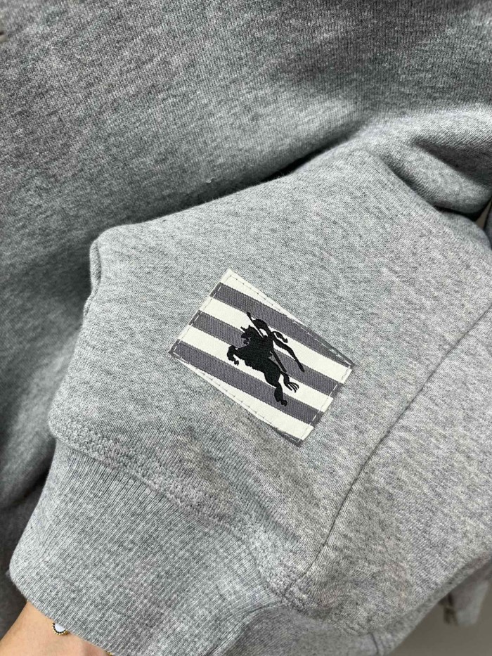 Burberry Sweatshirts 011