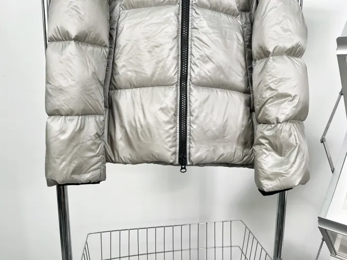 Canada Goose Down Jacket E4 FYZ004