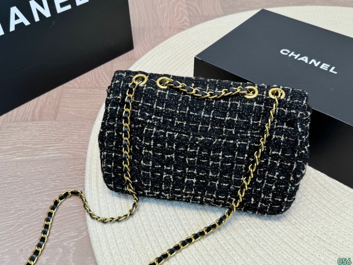 Chanel Classic flap 021 DB061 20-25cm