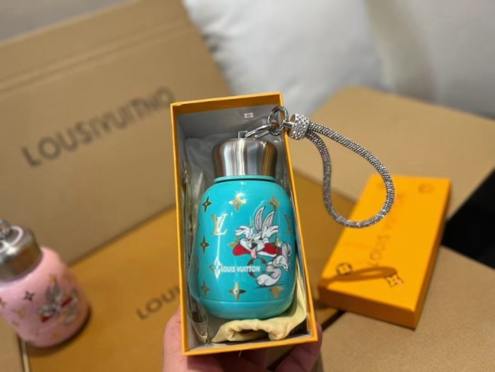 LV Cup 004