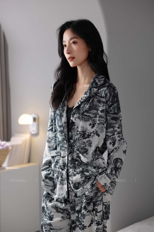 Dior Loungewear 008